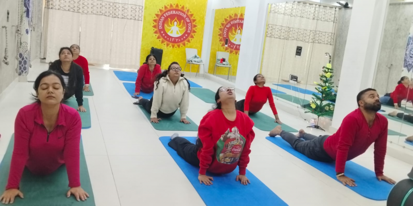 diploma-in-yoga-teacher-training-jaitpur-delhi