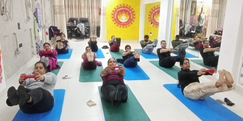diploma-in-yoga-teacher-training-karampura-delhi